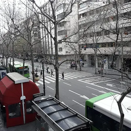 Aparment In Historical & Commercial Center 5minutes Walking To The Alcazar *