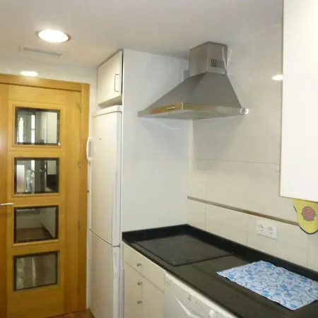 Aparment In Historical & Commercial Center 5minutes Walking To The Alcazar Apartment *